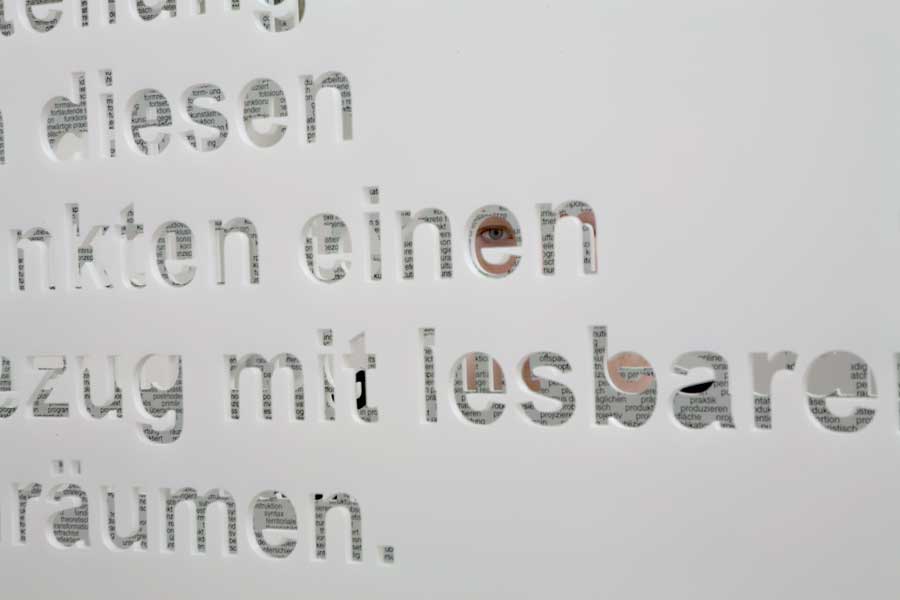 Eva Beierheimer/Miriam Laussegger - worte#25/installation/der/die betrachterIn interpretiert/2010